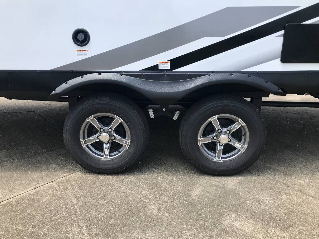 New 2023 Grand Design Travel Trailer RV - Image 20