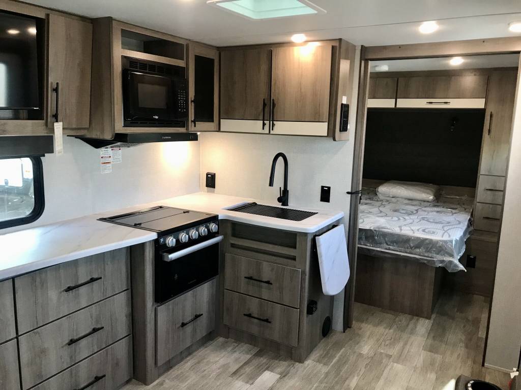New 2023 Grand Design Travel Trailer RV - Image 34
