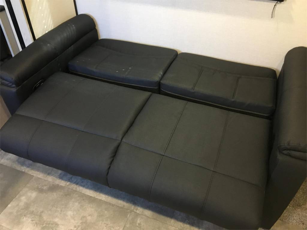 New 2023 Coachmen Travel Trailer RV - Image 21
