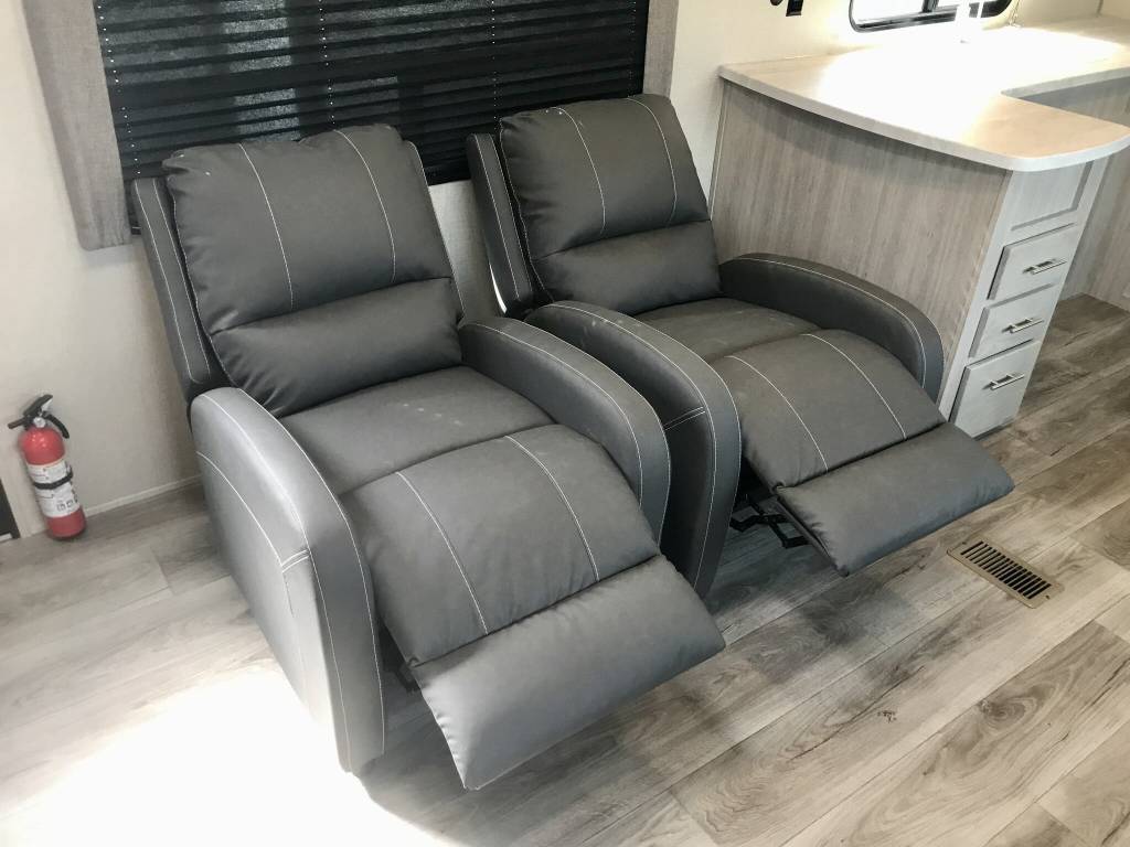 2023 Coachmen Catalina Legacy Edition - Image 44