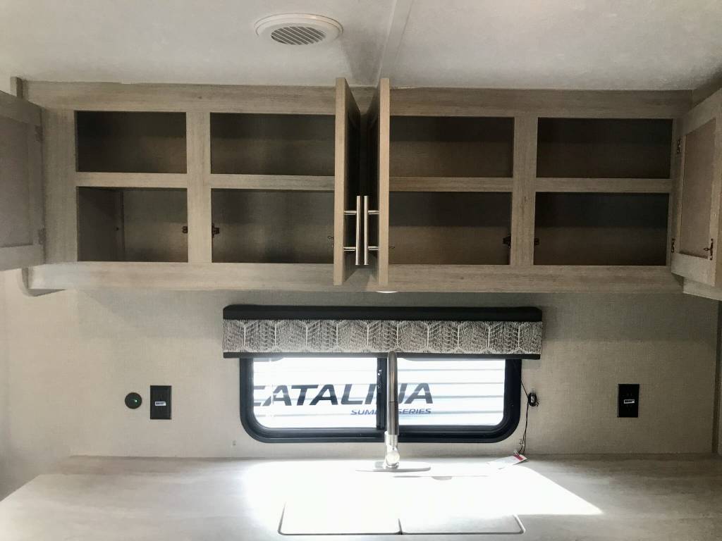 2023 Coachmen Catalina Legacy Edition - Image 31