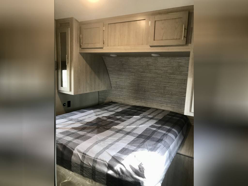 2023 Coachmen Catalina Legacy Edition - Image 20
