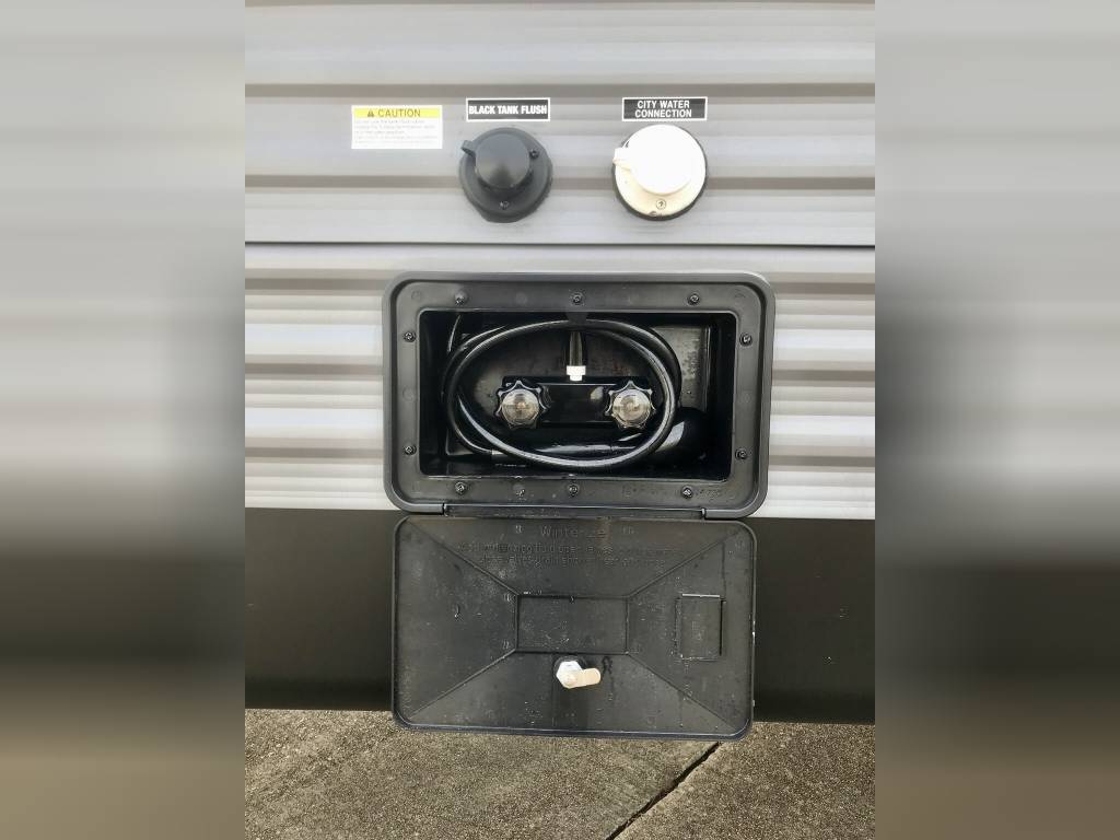 2023 Coachmen Catalina Legacy Edition - Image 49