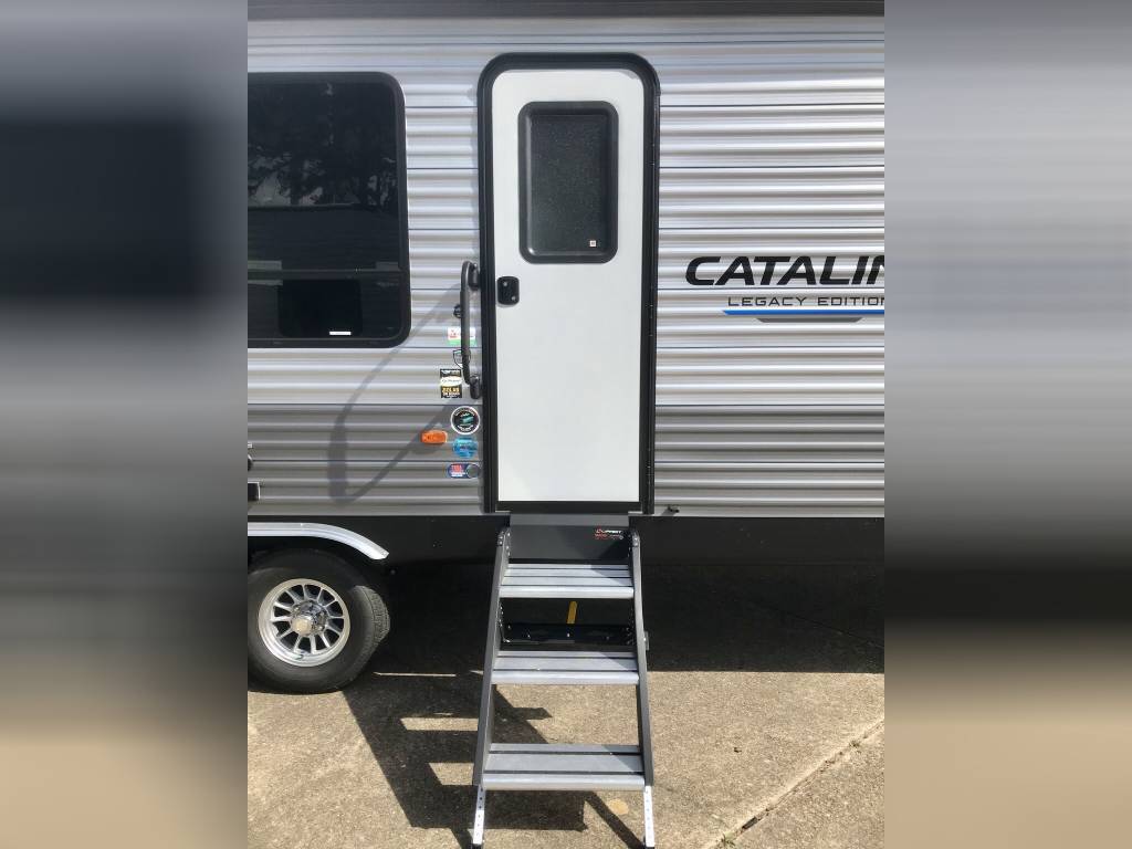 2023 Coachmen Catalina Legacy Edition - Image 16