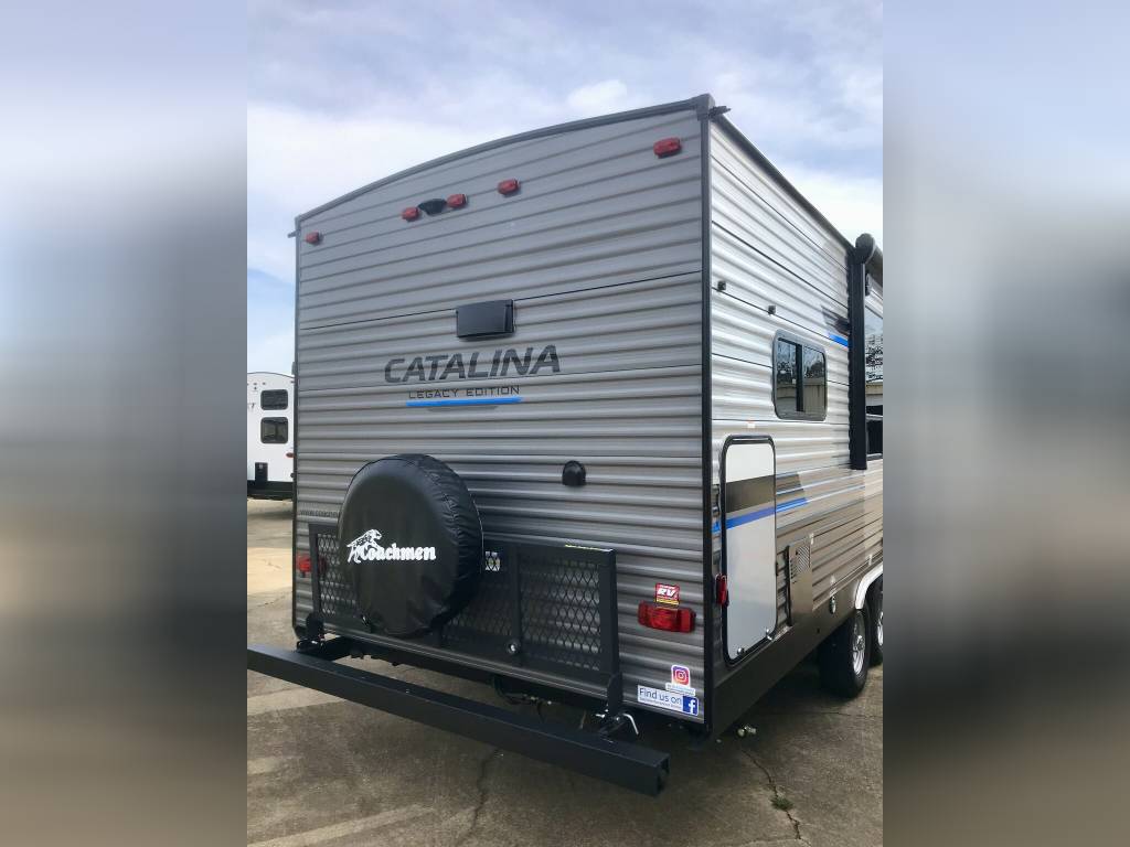 2023 Coachmen Catalina Legacy Edition - Image 6